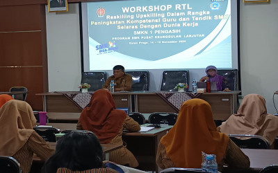 Kegiatan Kamis, 14 Nov 2024 : Workshop RTL Reskiling Upskiling dalam Rangka Peningkatan Kompetensi Guru dan Tendik SMK Selaras dengan Dunia Kerja