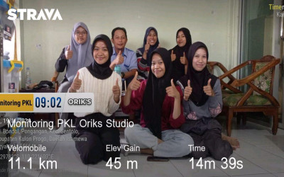 Monitoring Kegiatan PKL Program Keahlian Desain Komunikasi Visual SMK Negeri 1 Pengasih di Orik's Studio Sentolo Selasa, 19 November 2024